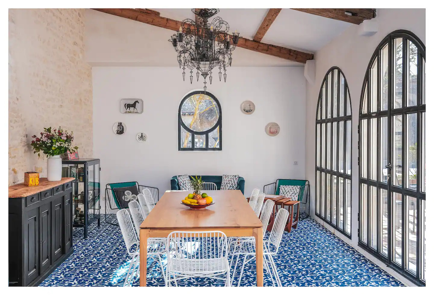 salle à manger style orangerie maison en pierres Ile de Ré