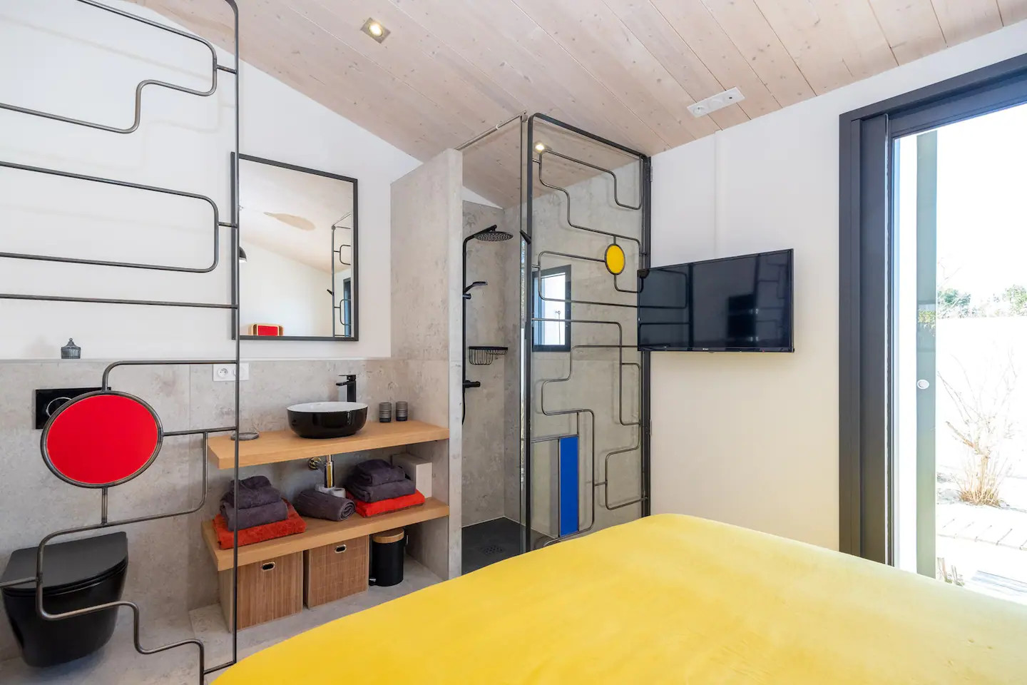 salle de bain avec verrière art déco Mondrian