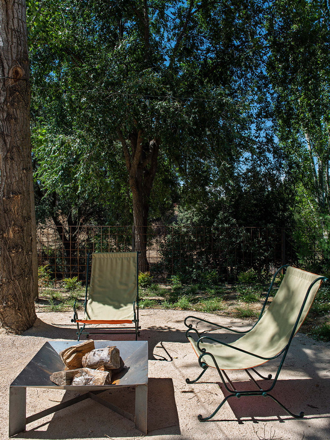 jardin avec brasero