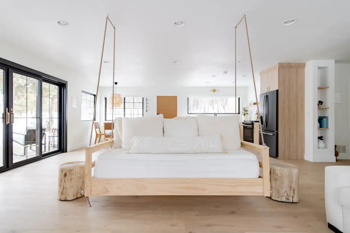 salon canapé suspendu The loft House maison design en bois salon canapé suspendu The loft House maison design en bois