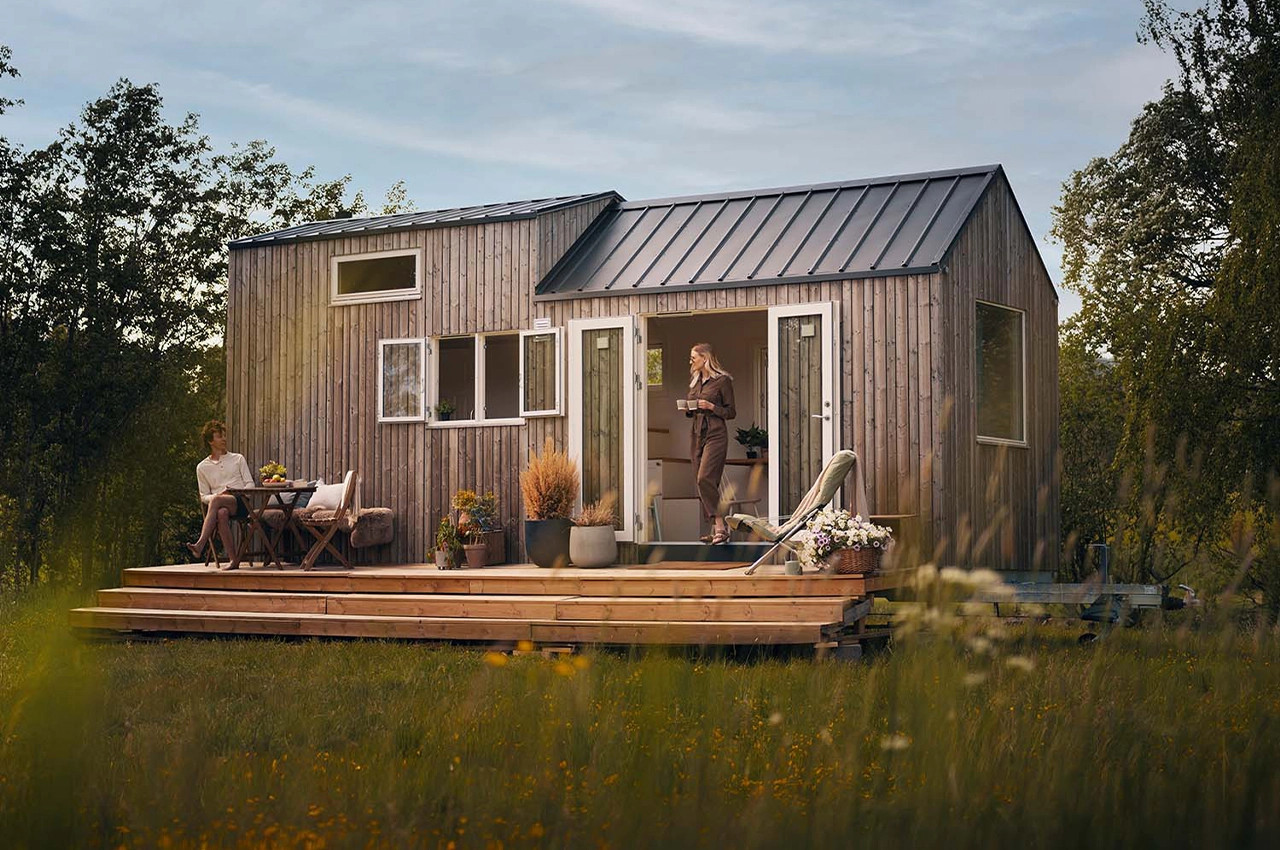 façade mini maison de 20m2 en bois noir