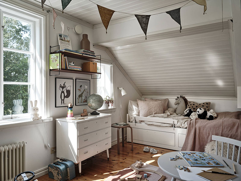 chambre d chambre d'enfant sous combles