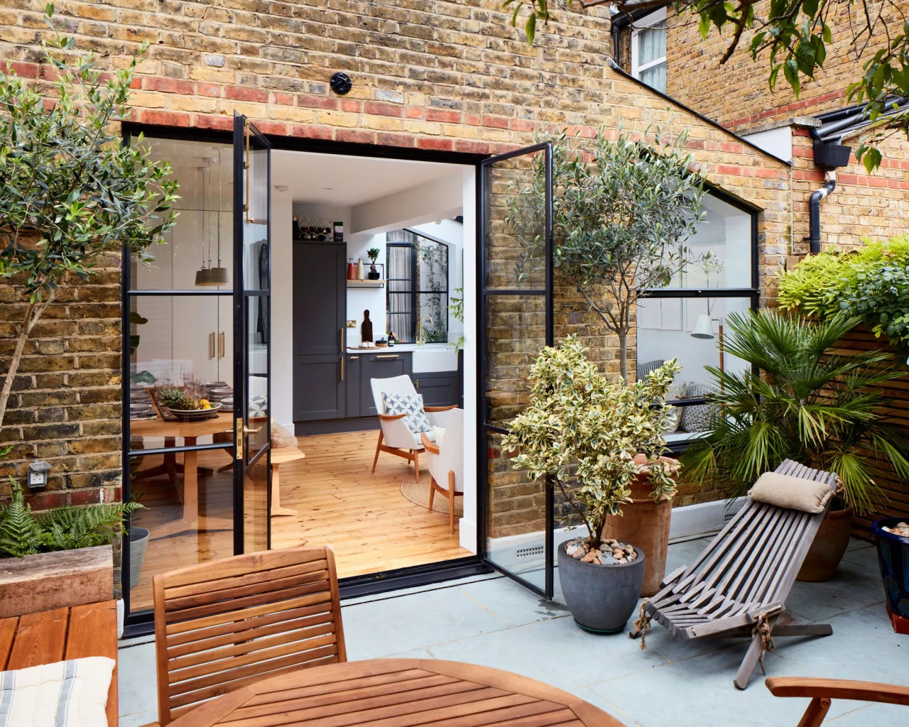 terrasse avec façade briques en Angleterre
