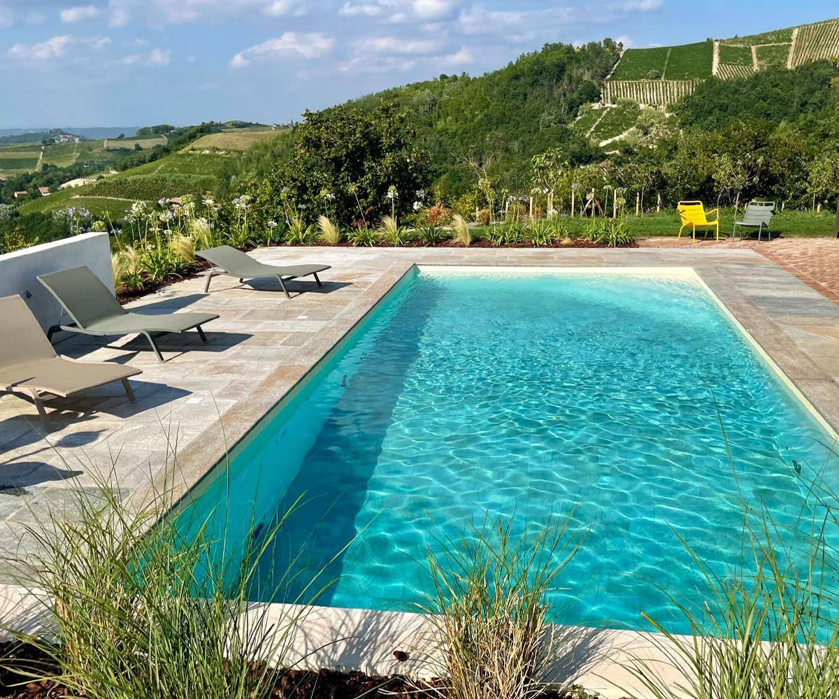 piscine avec plage briques et pierres maison Piémont piscine avec plage briques et pierres maison Piémont