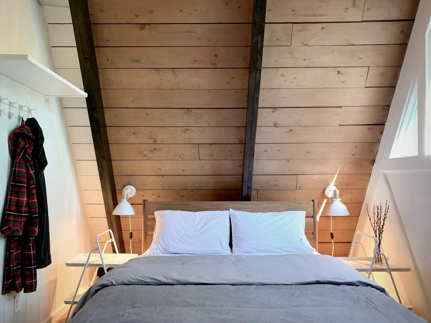 chambre sous combles maison en bois