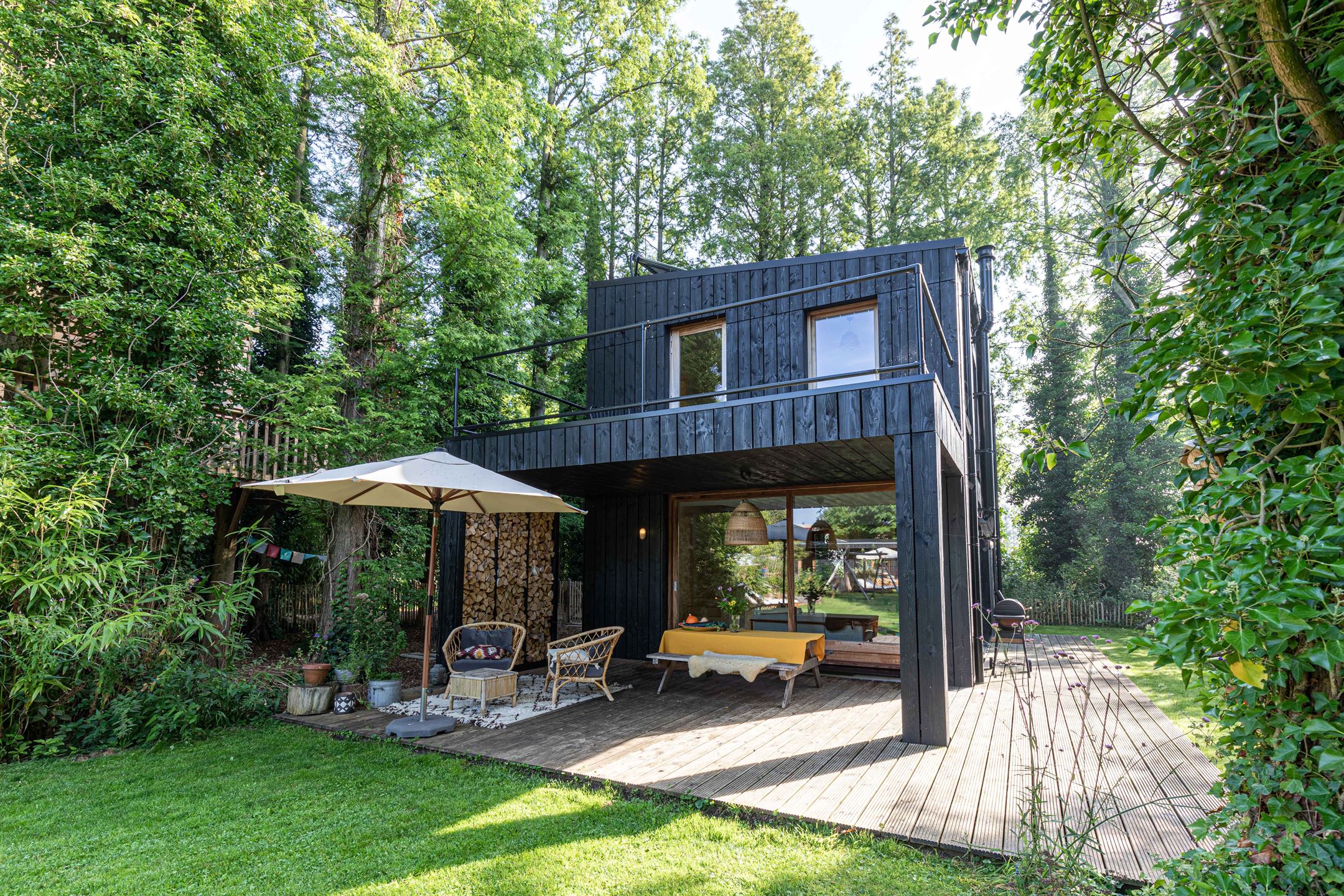 terrasse bois maison en bois noir