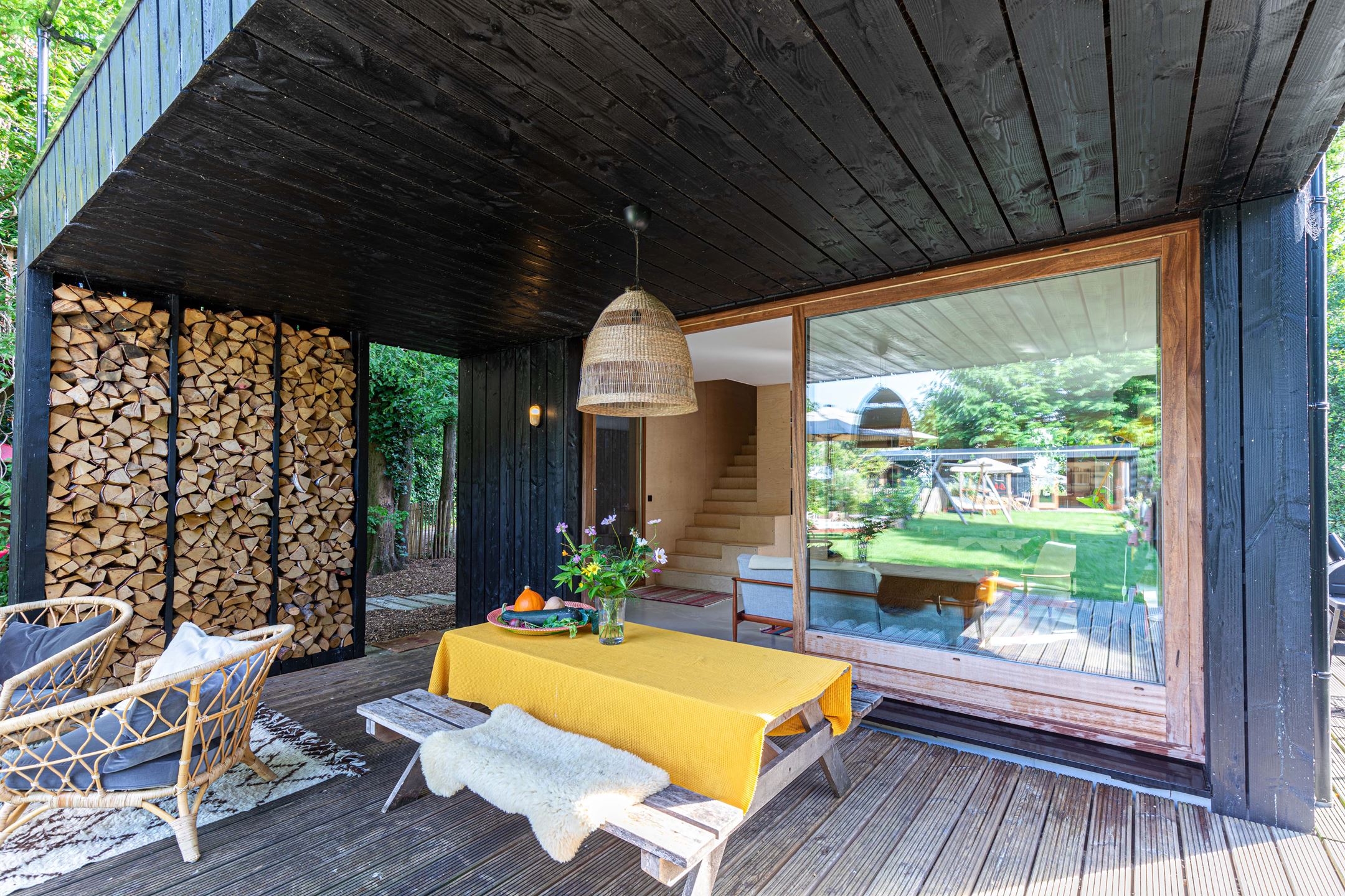 terrasse bois maison en bois noir