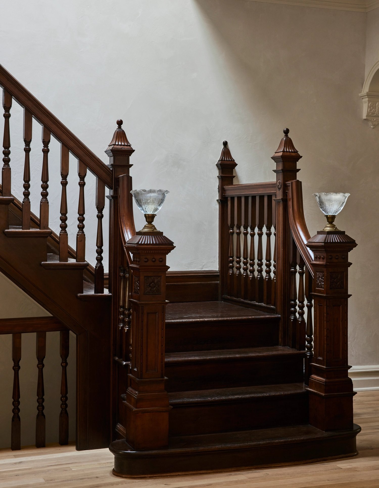 escalier ancien maison rénovée