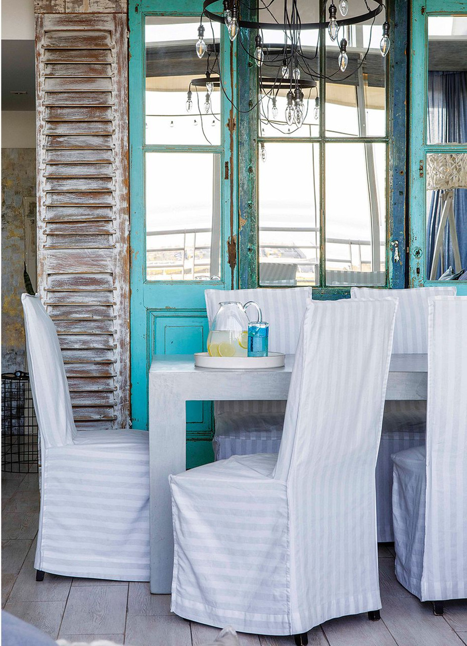 salle à manger avec fenêtre en trompe-l'oeil appartement en duplex