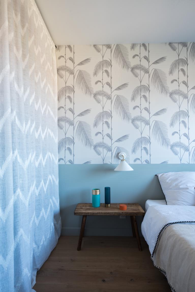 chambre papier-peint végétal bleu