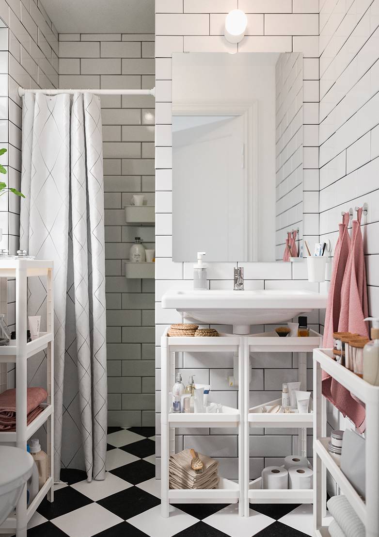 salle d salle d'eau blanche sol damier