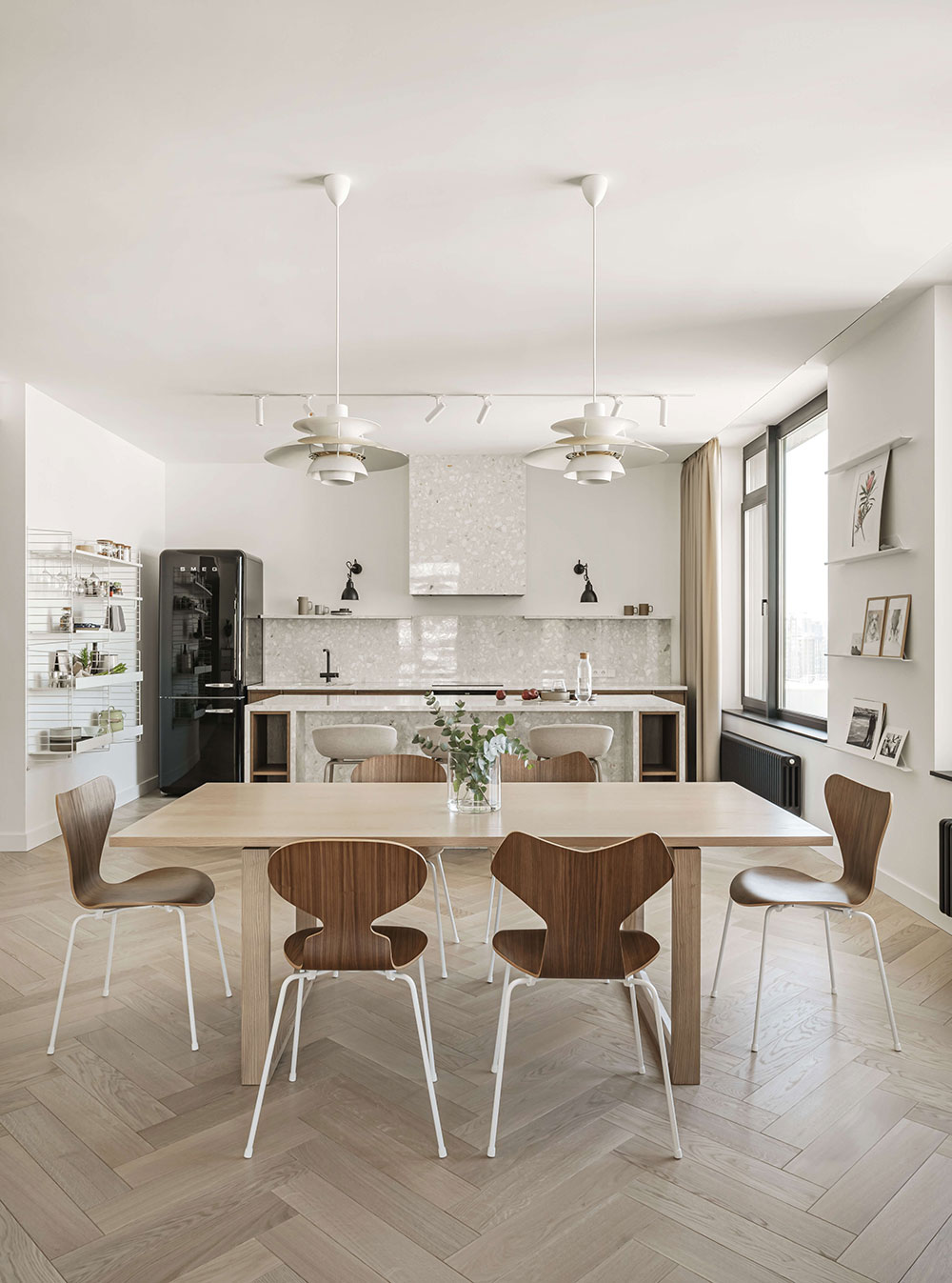 cuisine bois avec îlot et salle à manger décoration design