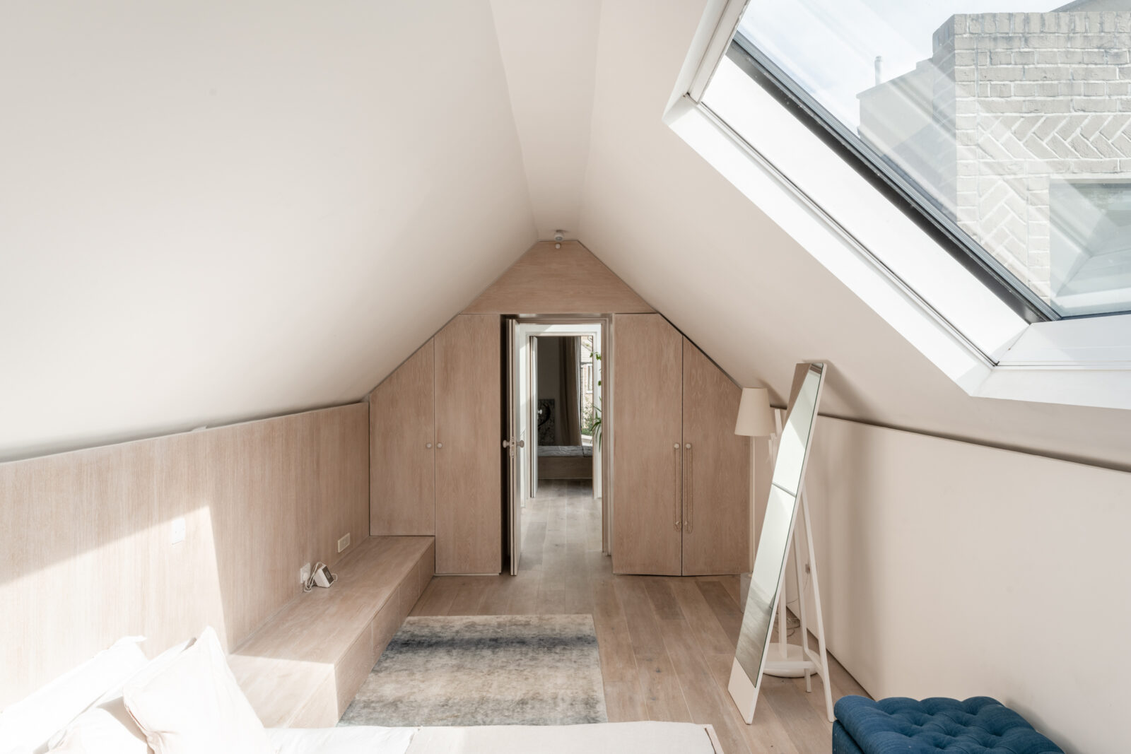 chambre design bois sous combles chambre design bois sous combles