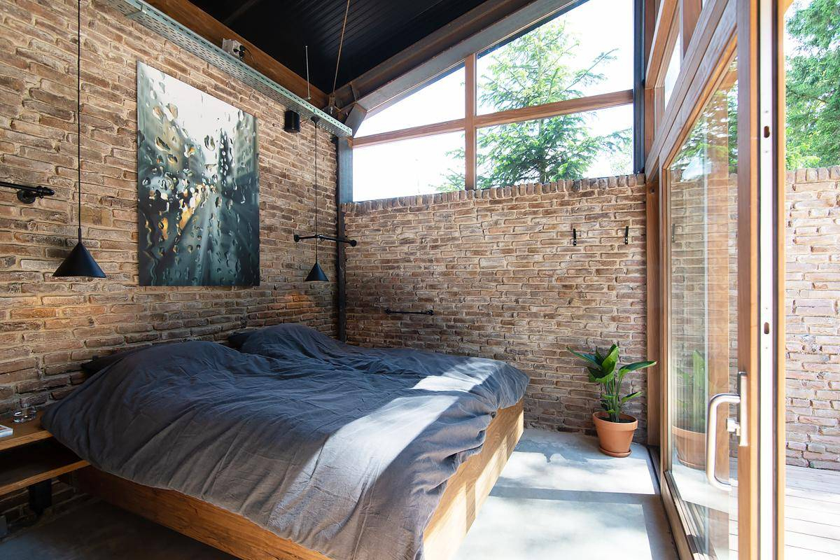 chambre murs de briques 