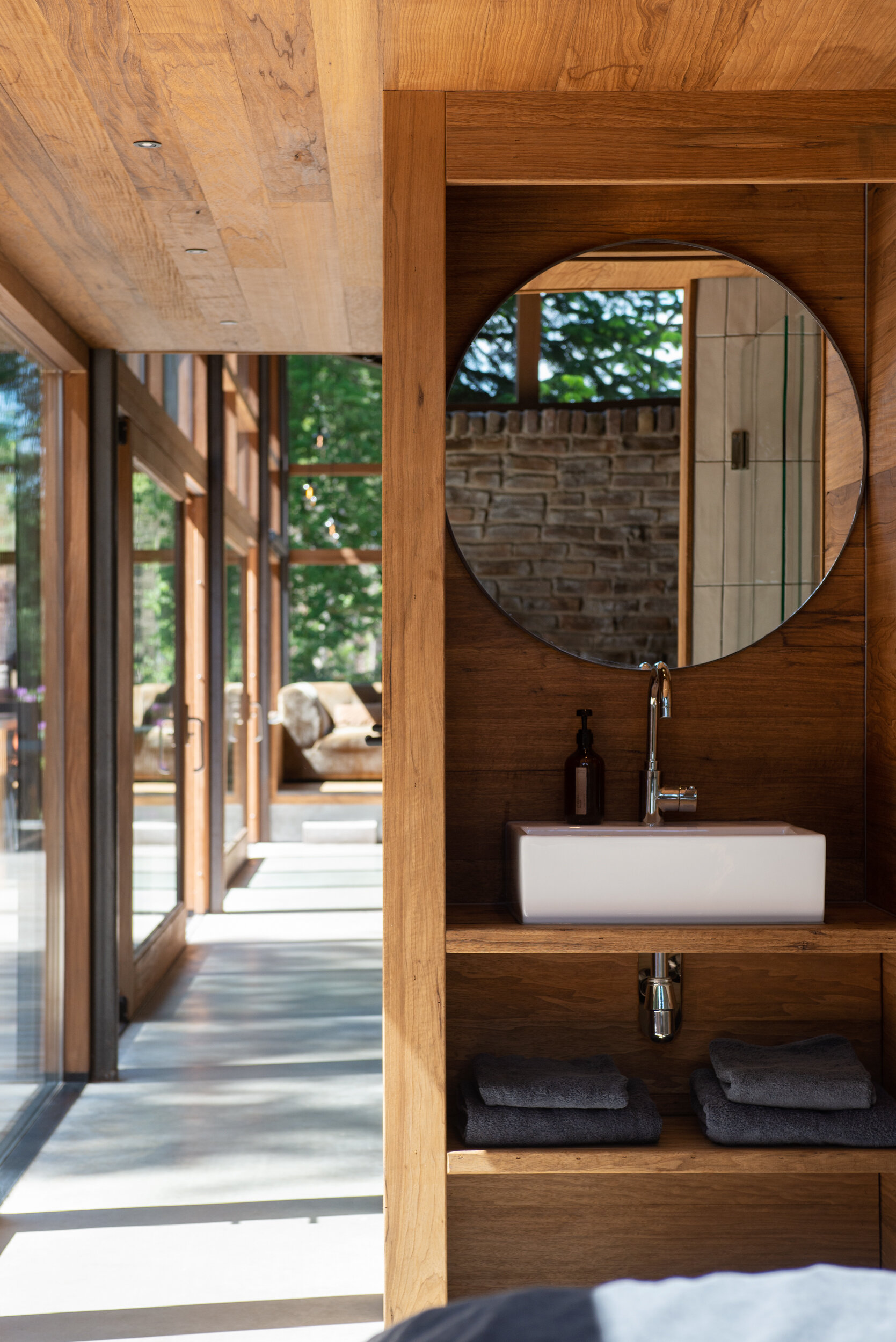 salle de bain design en bois