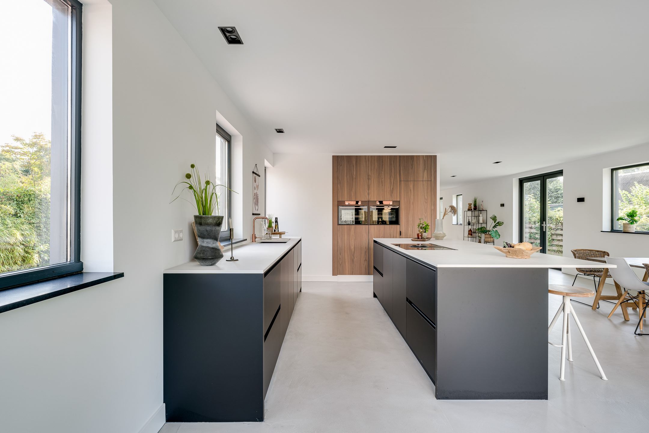 cuisine design avec îlot maison contemporaine