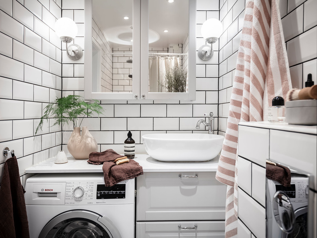 salle de bain carrelage métro blanc