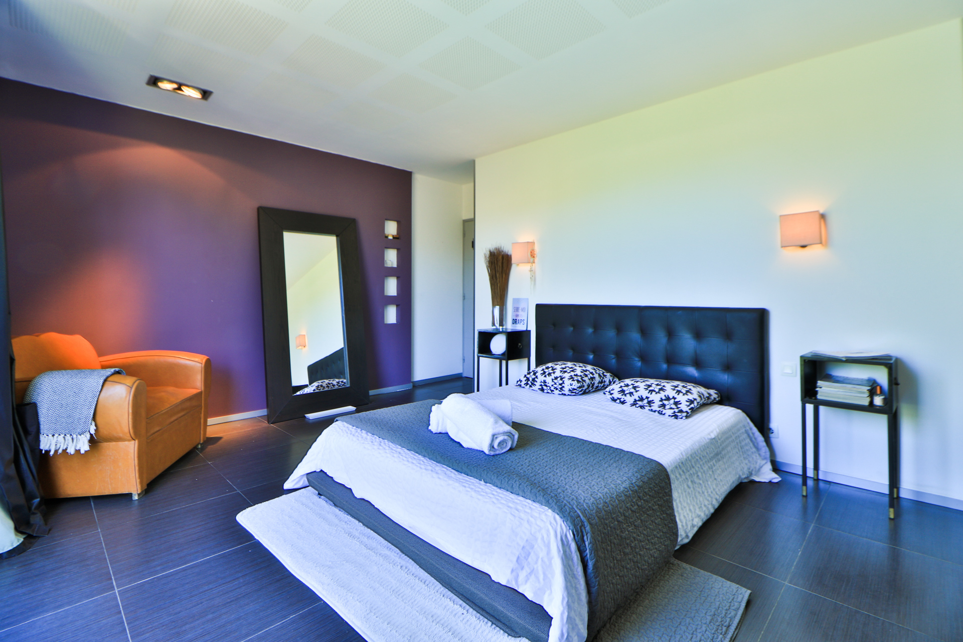 chambre mur violet maison d chambre mur violet maison d'architecte Marseille Villa Meya