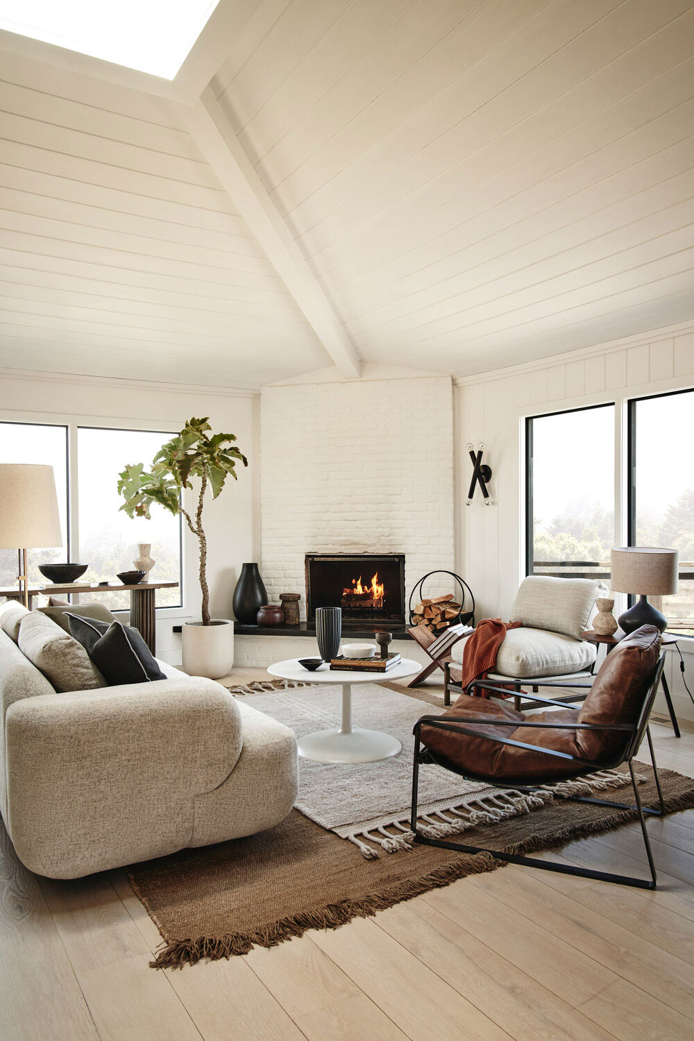 salon avec cheminée maison en bois salon avec cheminée maison en bois
