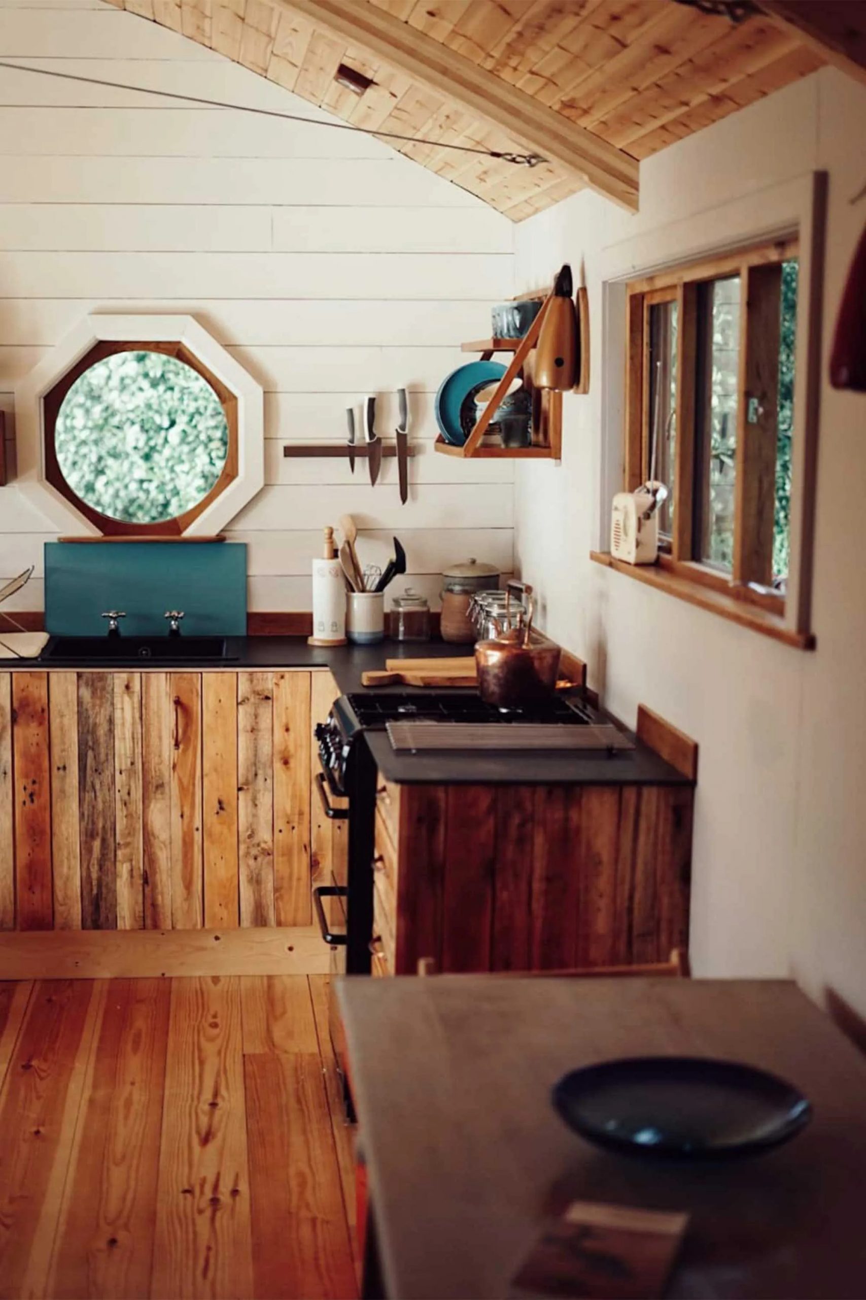 cuisine rustique en bois recyclé cuisine rustique en bois recyclé