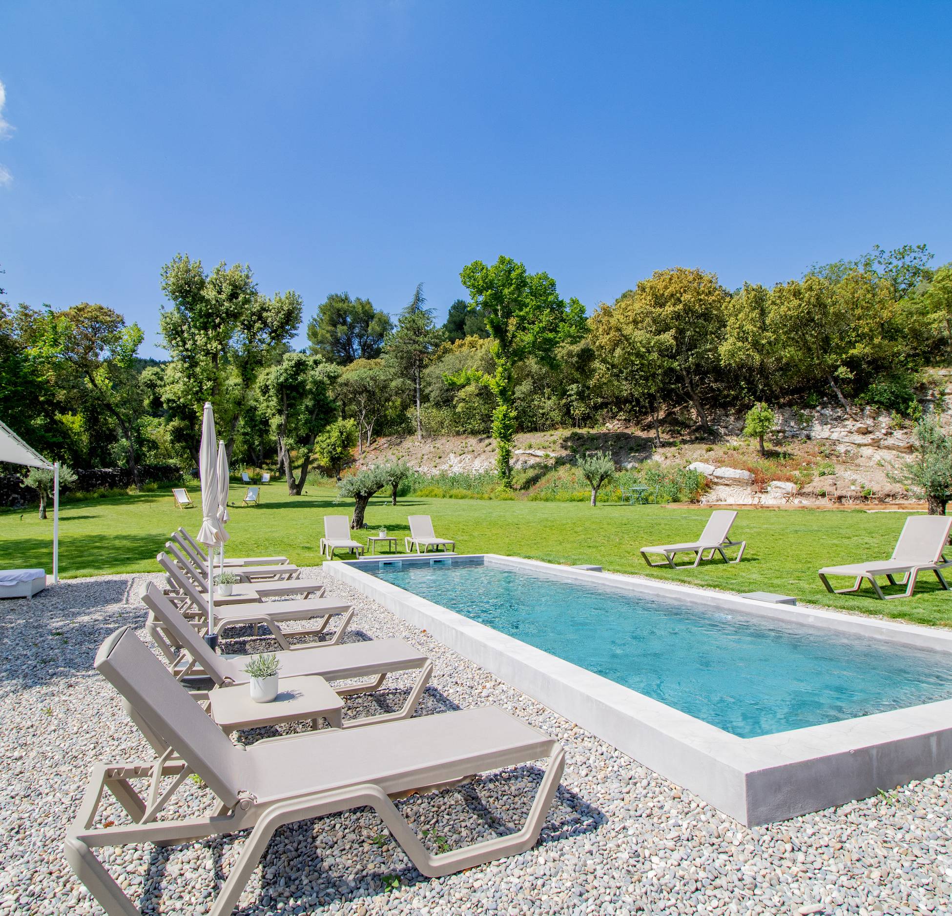 jardin avec piscine La Bastide Saint Martin jardin avec piscine La Bastide Saint Martin