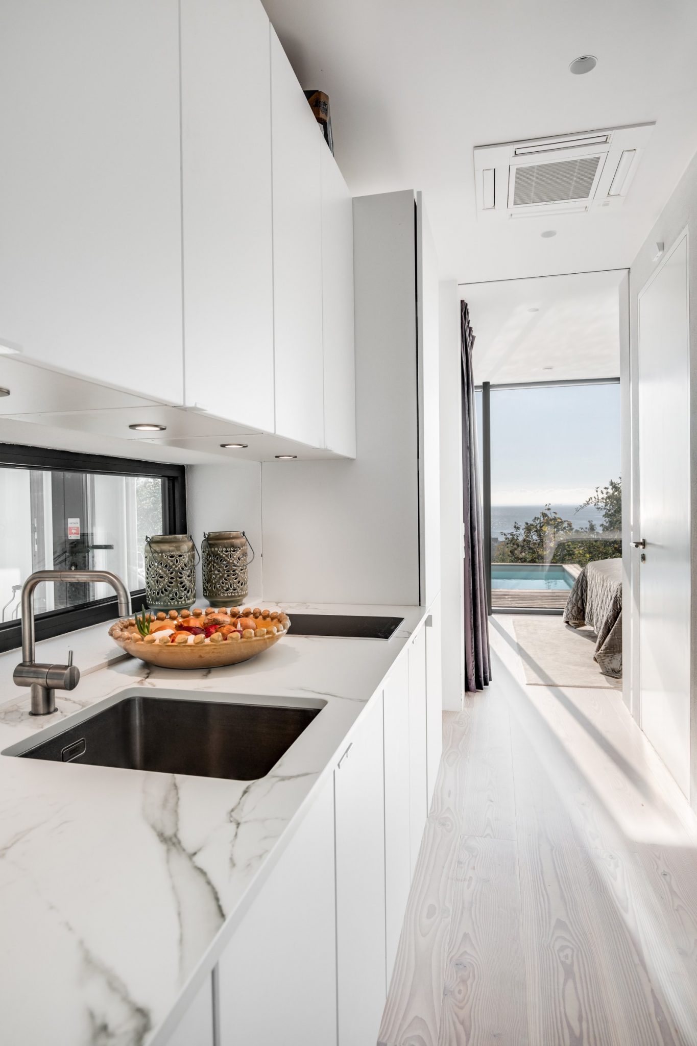 cuisine design blanche