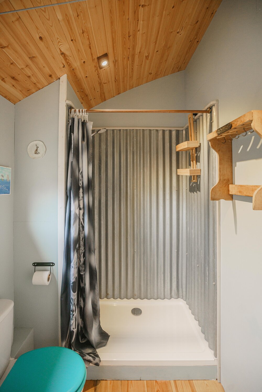 douche avec paroi métal douche avec paroi métal