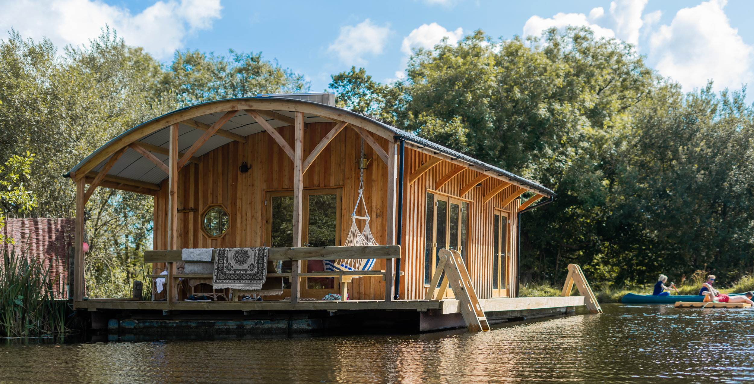 façade houseboat façade houseboat