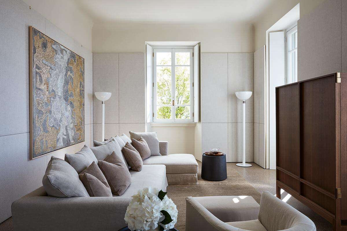 salon maison rénovée lac de Côme salon maison rénovée lac de Côme