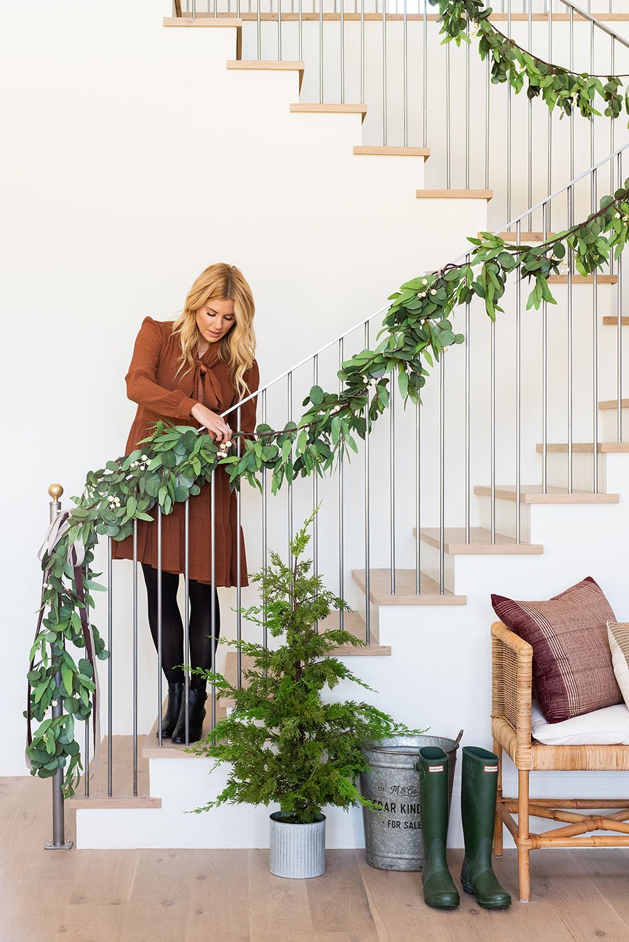 escalier Noël avec branches escalier Noël avec branches