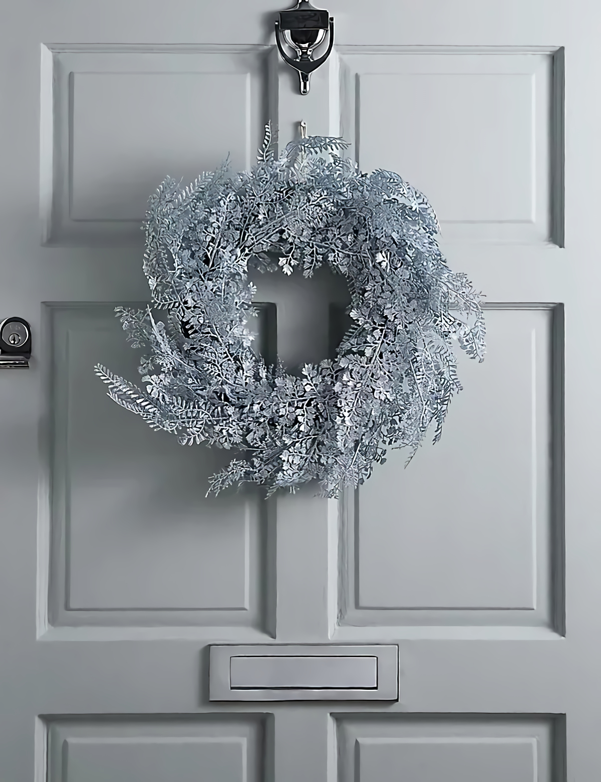 porte décorée avec couronne porte décorée avec couronne