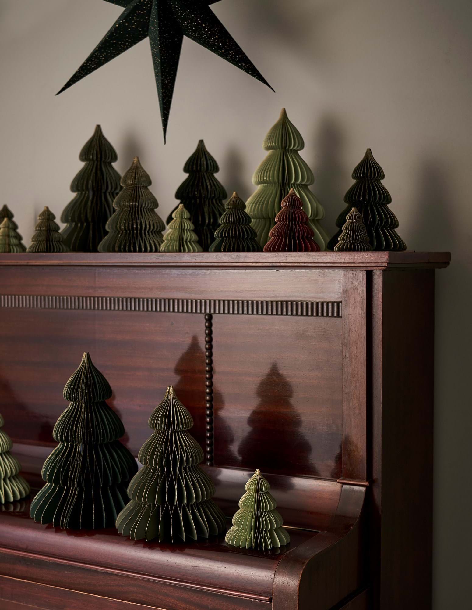 sapin vert papier plissé