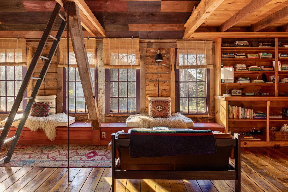 pièce loft grange rénovée pièce loft grange rénovée