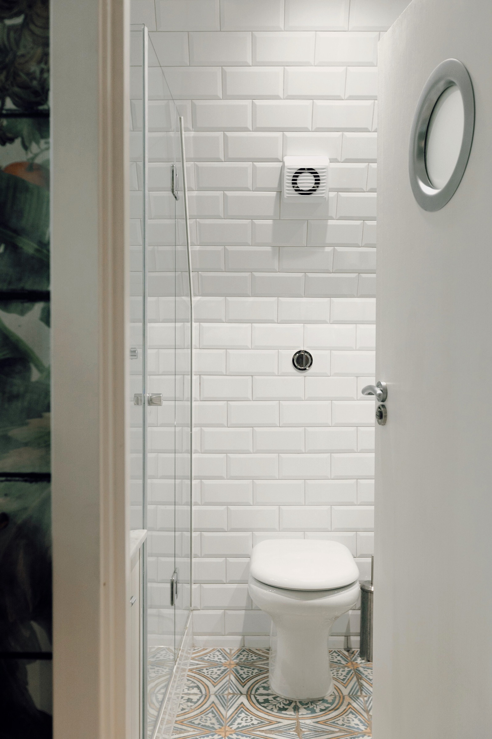 salle de bain carrelage métro blanc