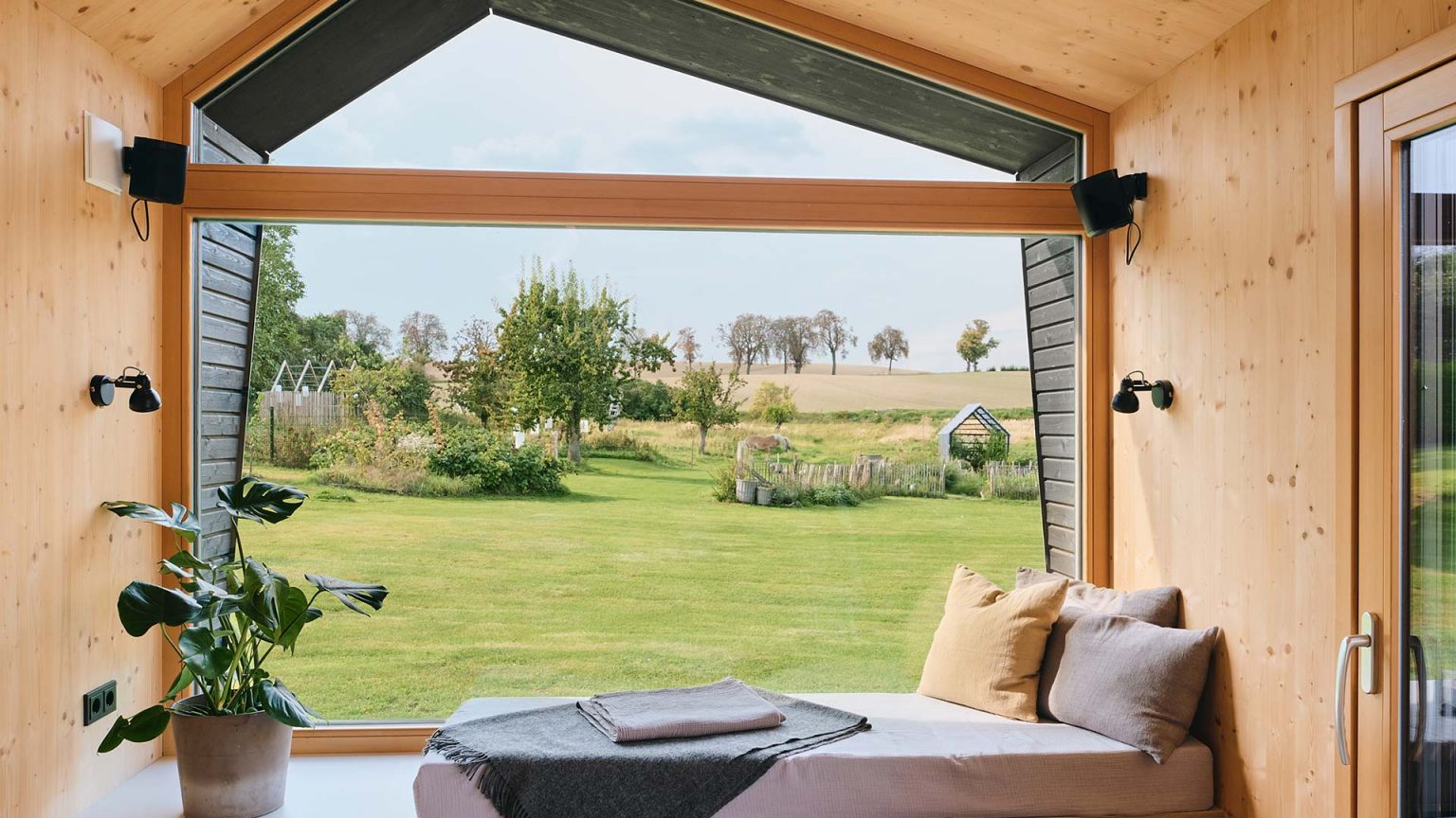 salon tiny house
