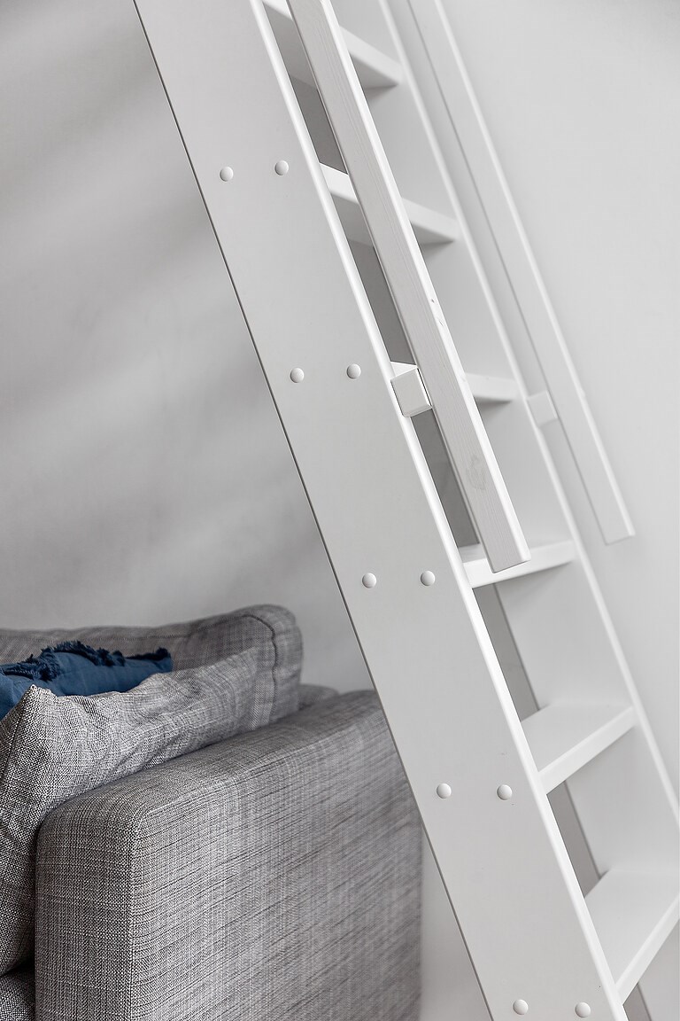 escalier bois laqué blanc mini maison
