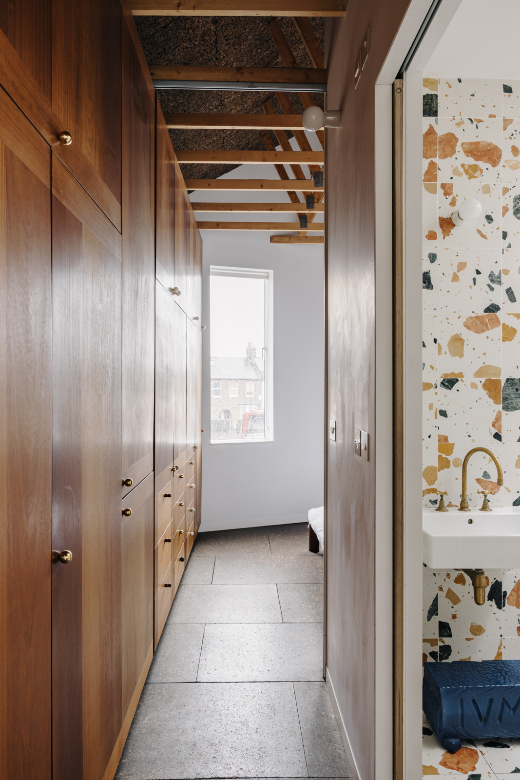 couloir avec dressing bois sur mesure couloir avec dressing bois sur mesure