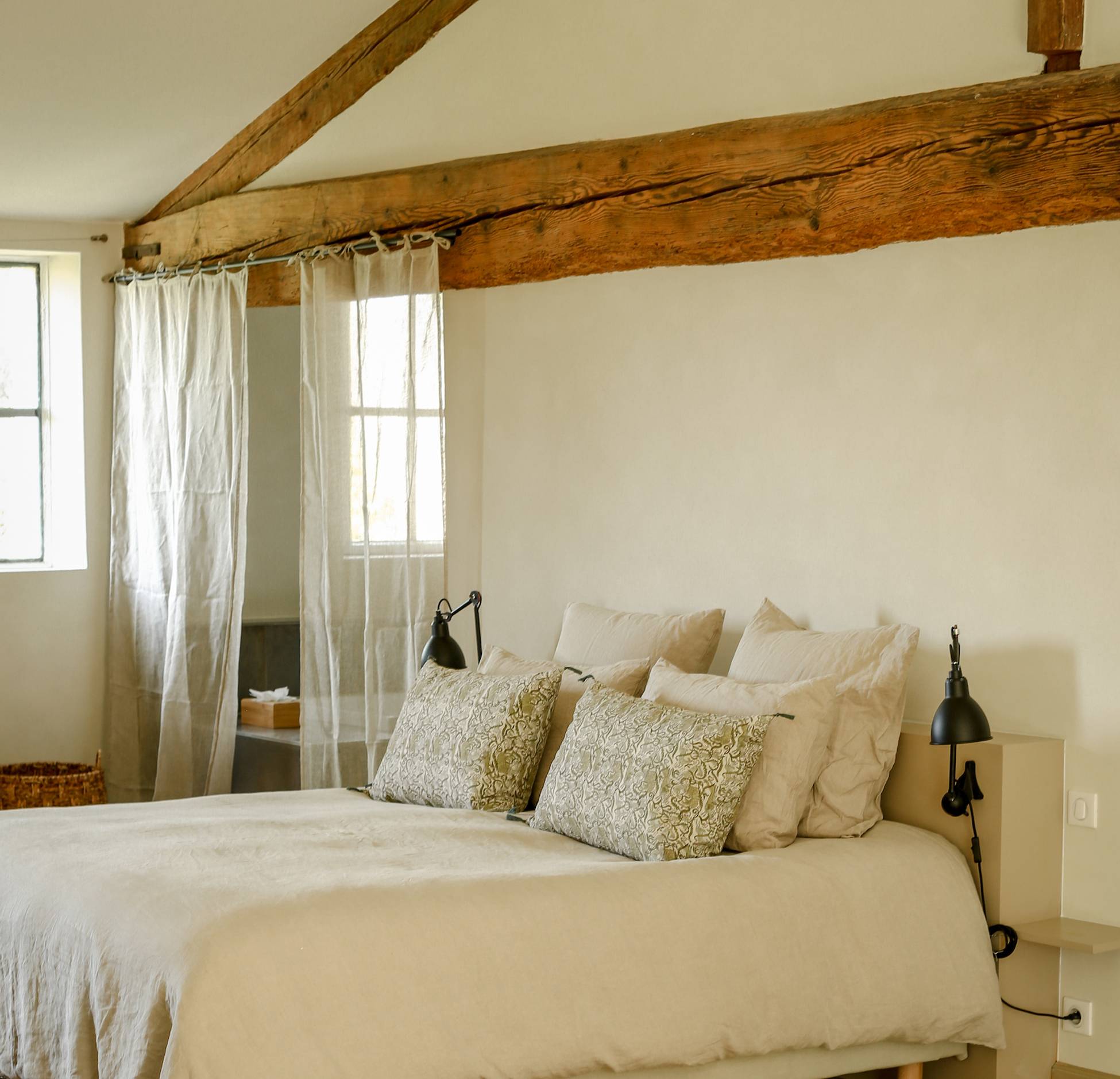 chambre avec poutres décoration naturelle chambre avec poutres décoration naturelle