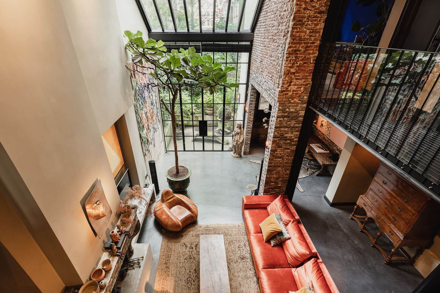 salon avec verrière maison rénovée salon avec verrière maison rénovée
