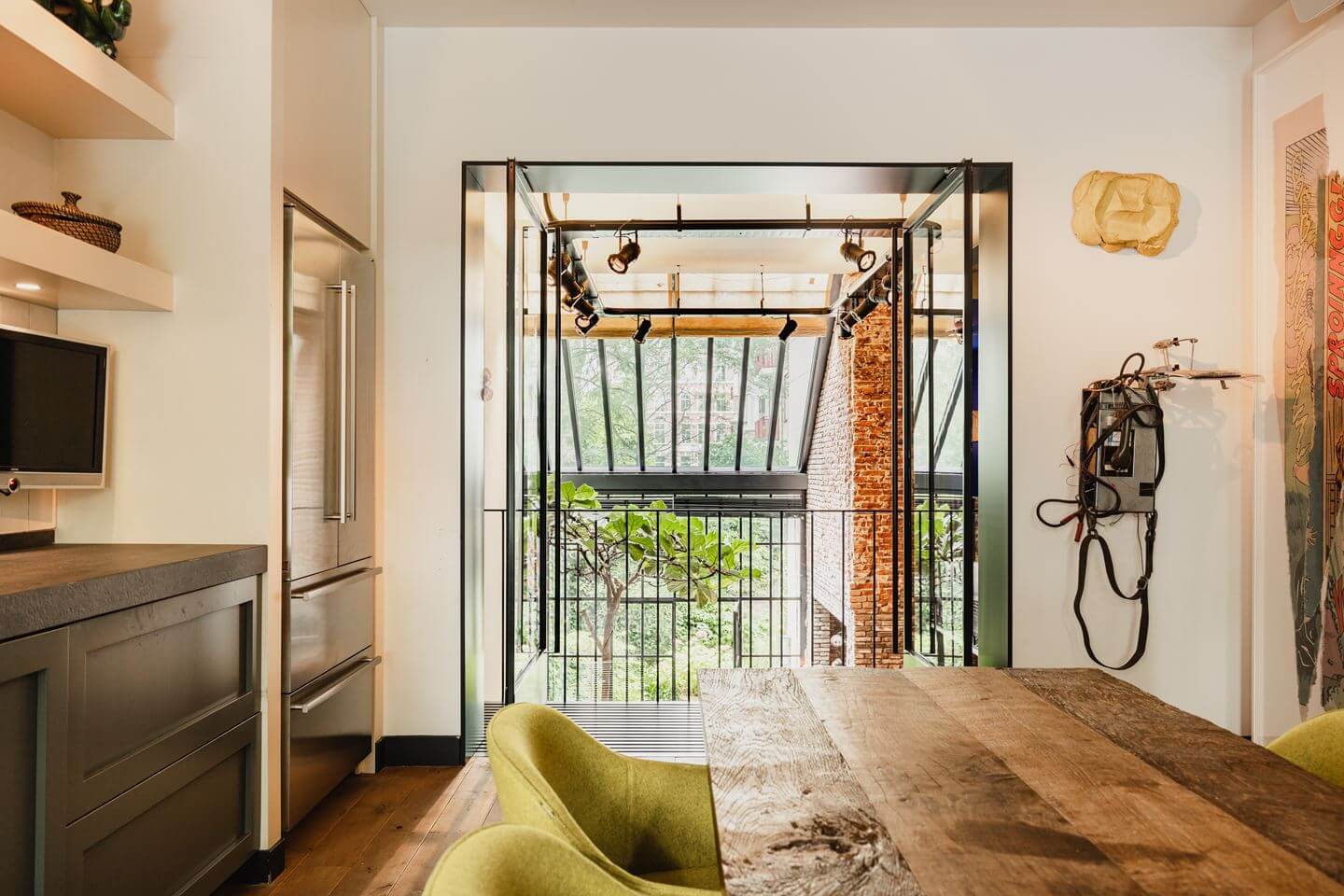 salon avec verrière maison rénovée salon avec verrière maison rénovée