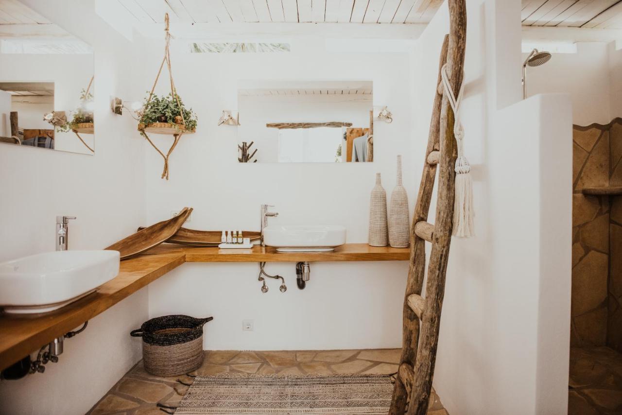 salle de bain ancienne ferme rénovée Ibiza salle de bain ancienne ferme rénovée Ibiza