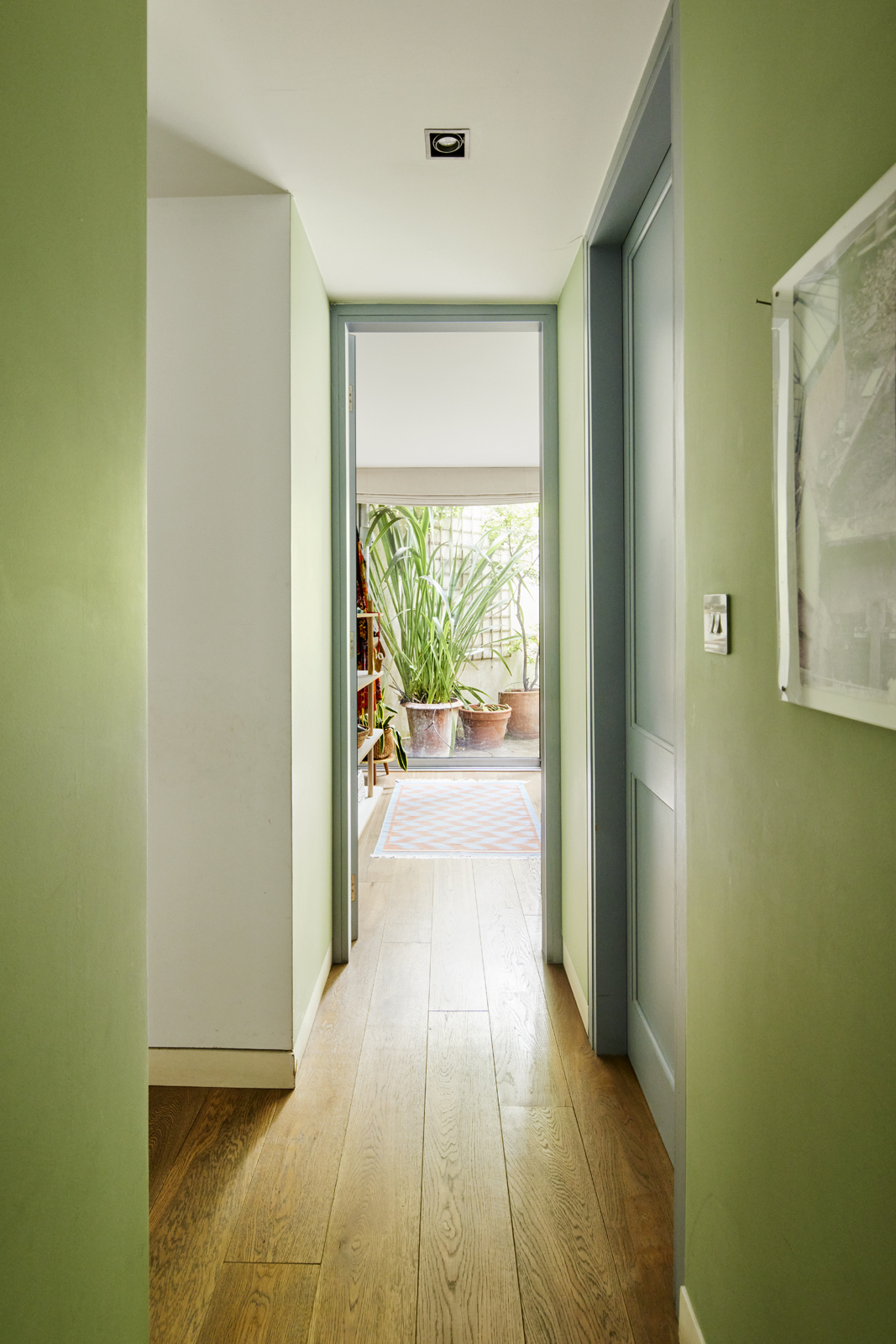 couloir murs verts et parquet couloir murs verts et parquet