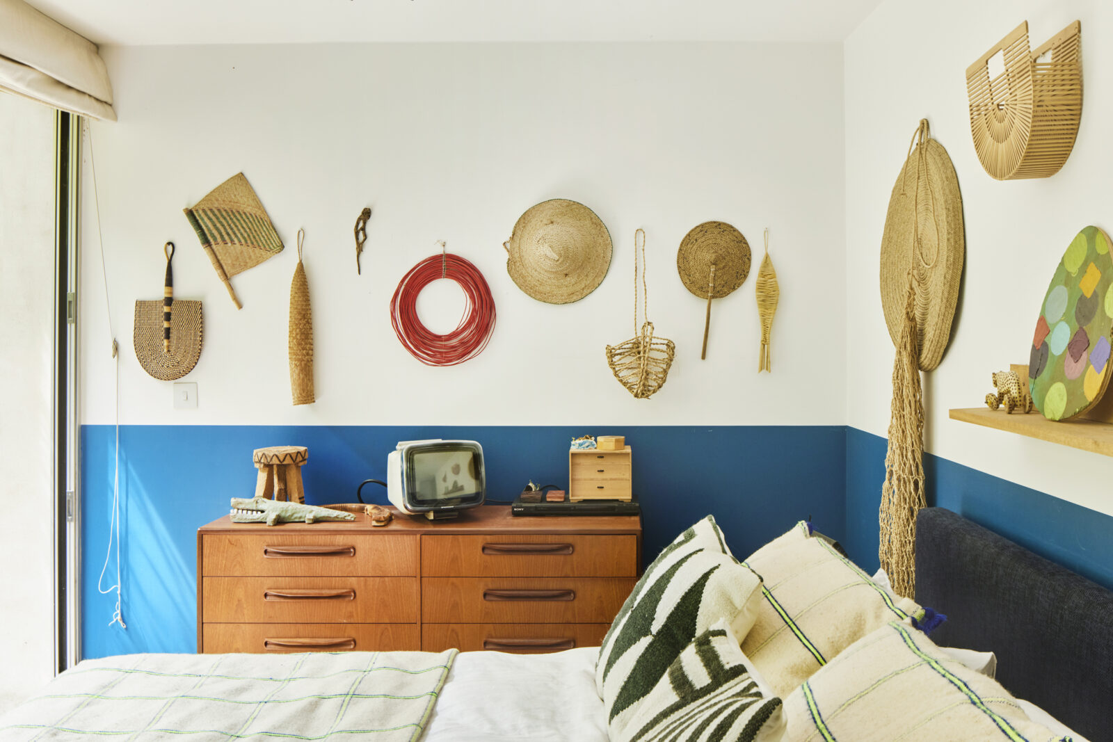chambre d chambre d'enfant décoration contemporaine et colorée