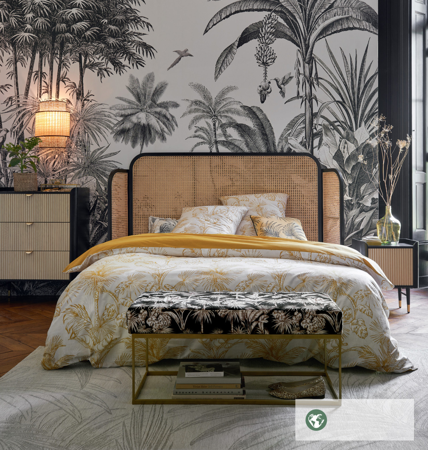 chambre avec papier-peint panoramique exotique
