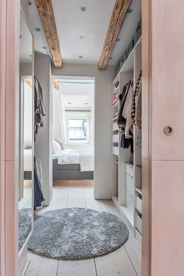 dressing ouvert sur chambre