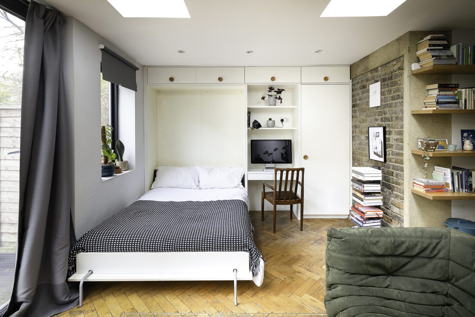 lit armoire dans salon lit armoire dans salon
