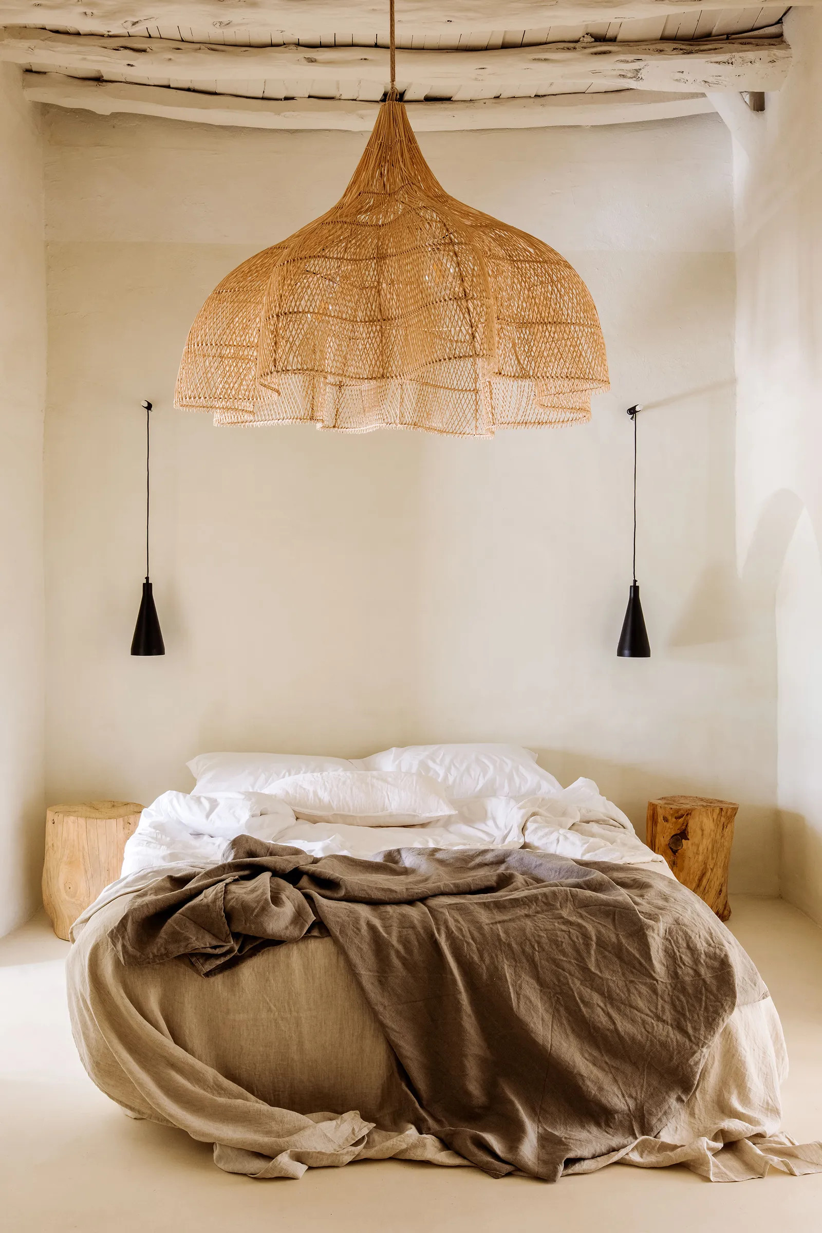 chambre maison en pierres rénovée