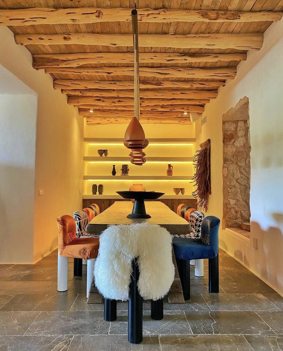 salle à manger maison en pierres rénovée