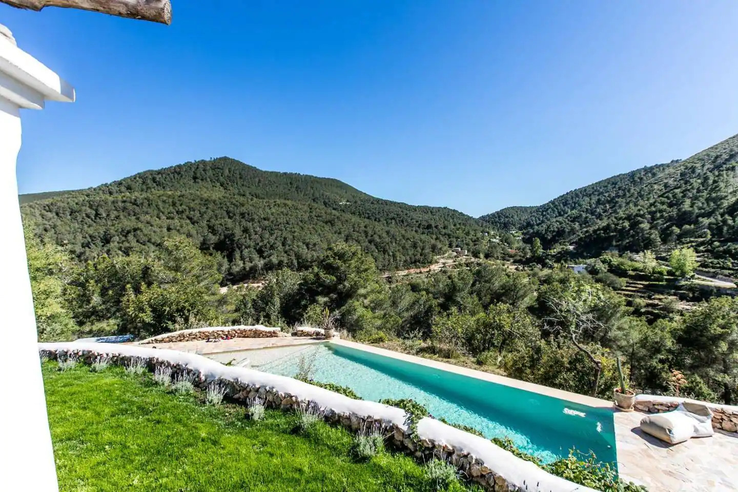 maison rénovée en pierres Ibiza maison rénovée en pierres Ibiza