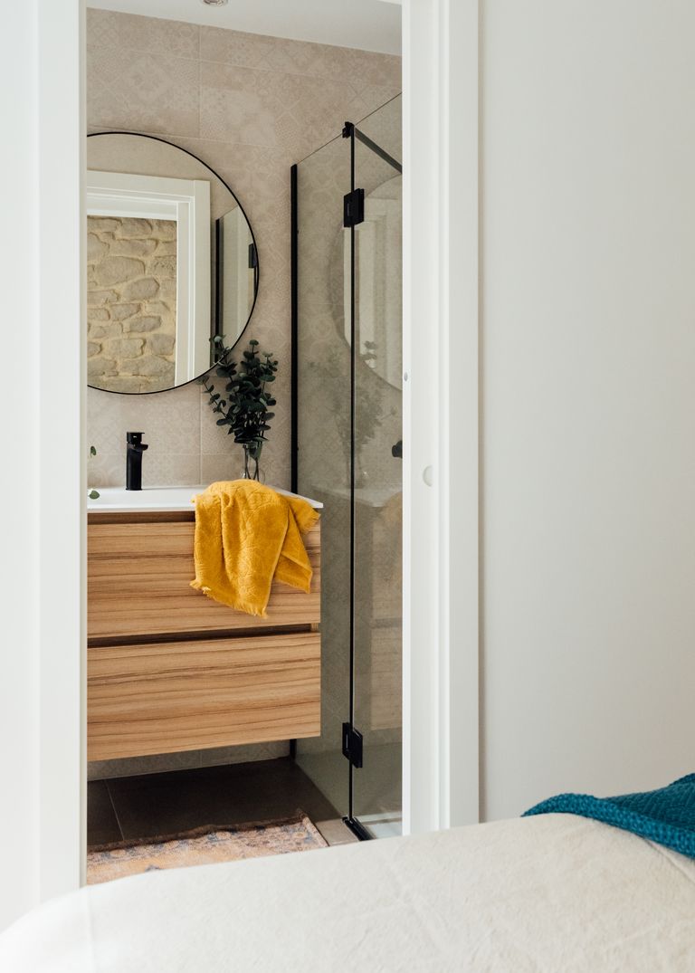 salle de bain design dans maison rénovée salle de bain design dans maison rénovée